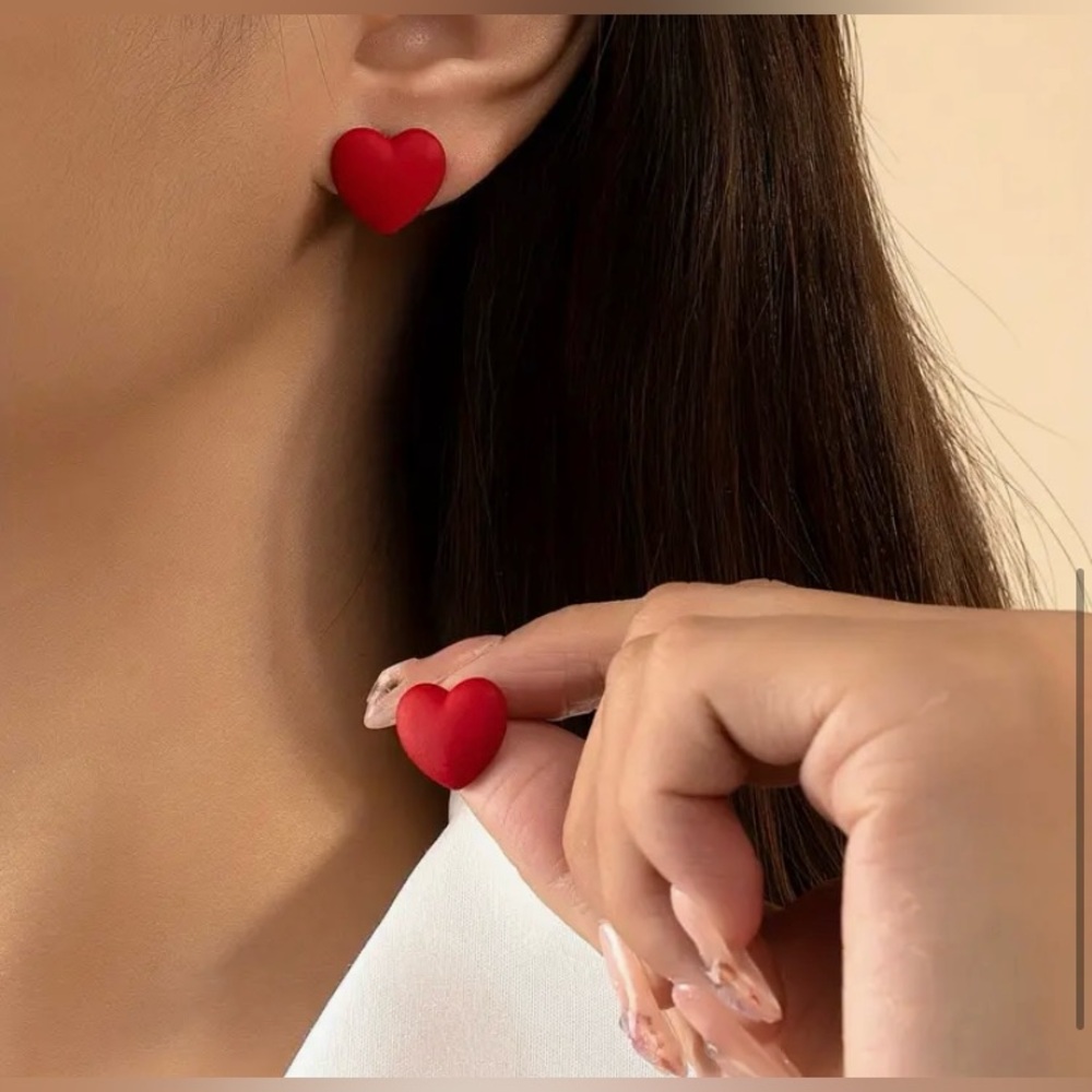 Red Heart Shaped Stud Women Earrings